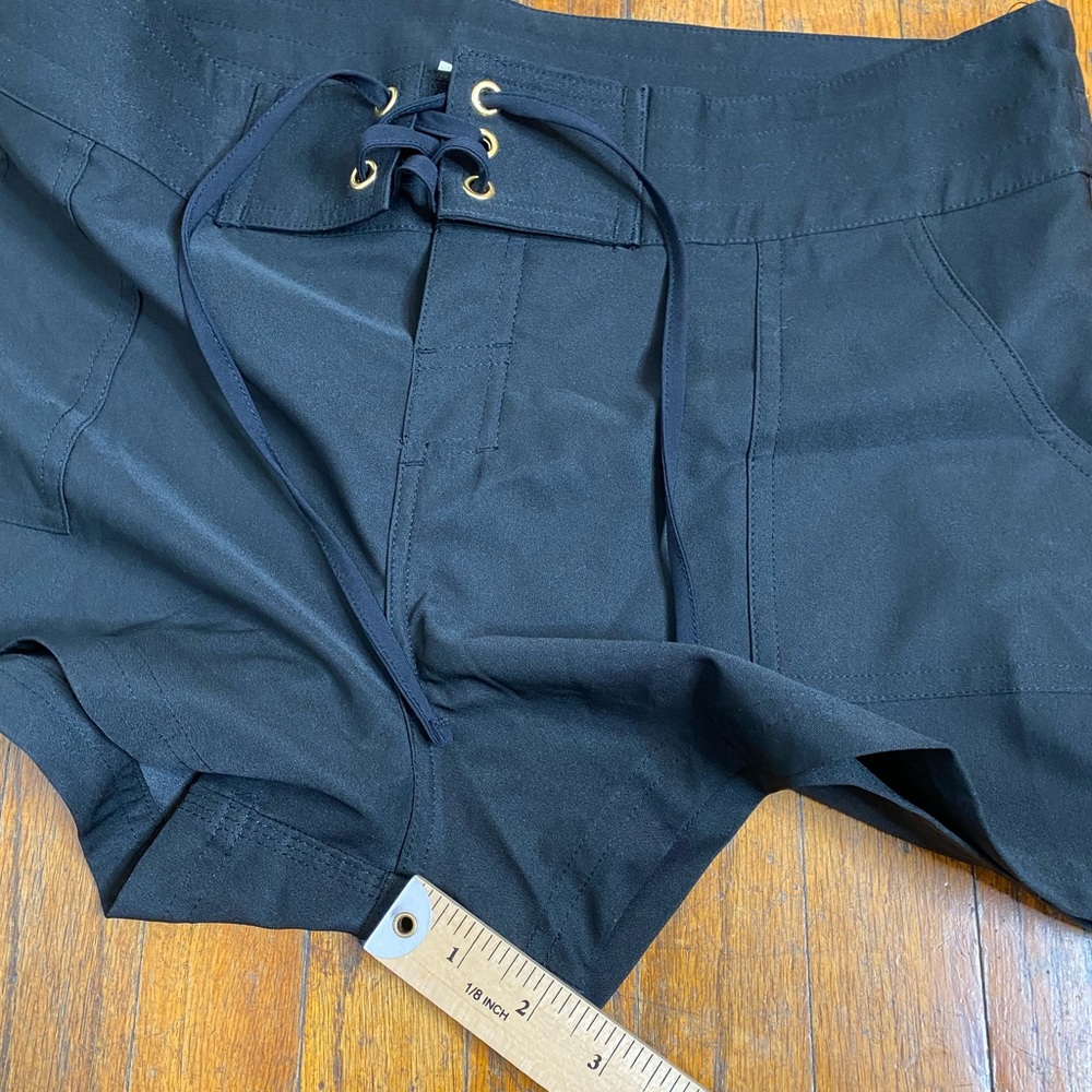 La Blanca All Aboard 2.5" Board Shorts Black Women’s Size M Surf Beach - Picture 9 of 9